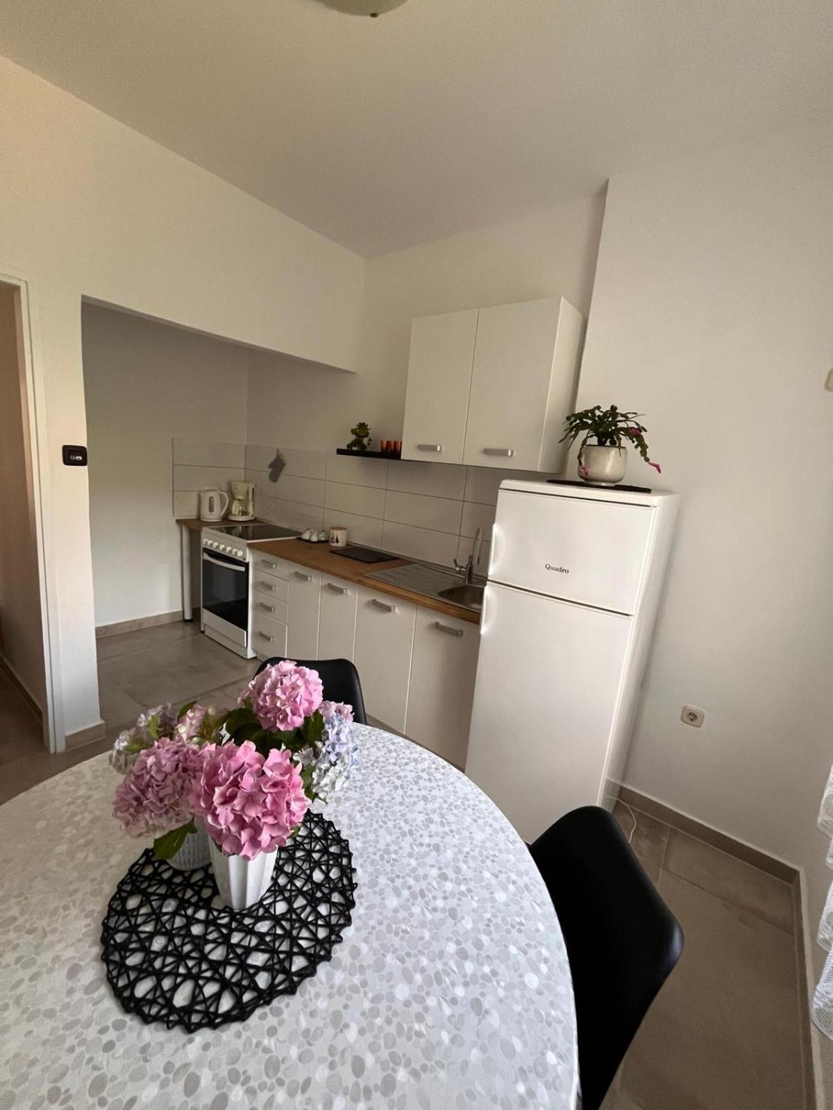 Apartments Mirijana Póla Kültér fotó